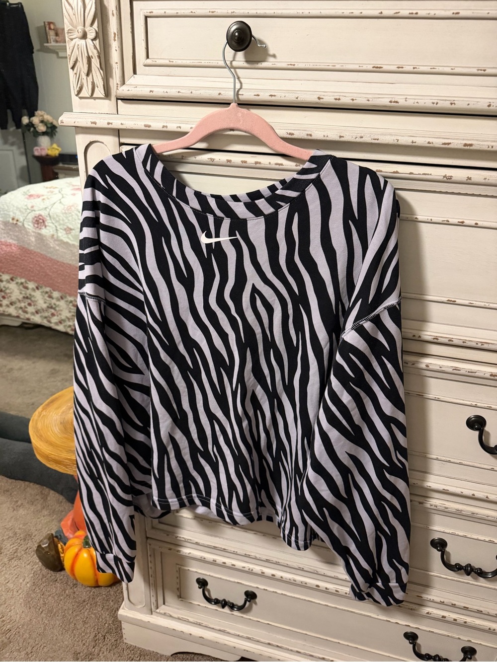 Nike Black & White Zebra-Print Long Sleeve Pullover